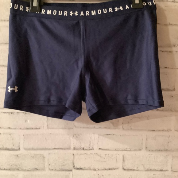 Under Armour Women’s Large HeatGear Shorty Shorts - Picture 2 of 5